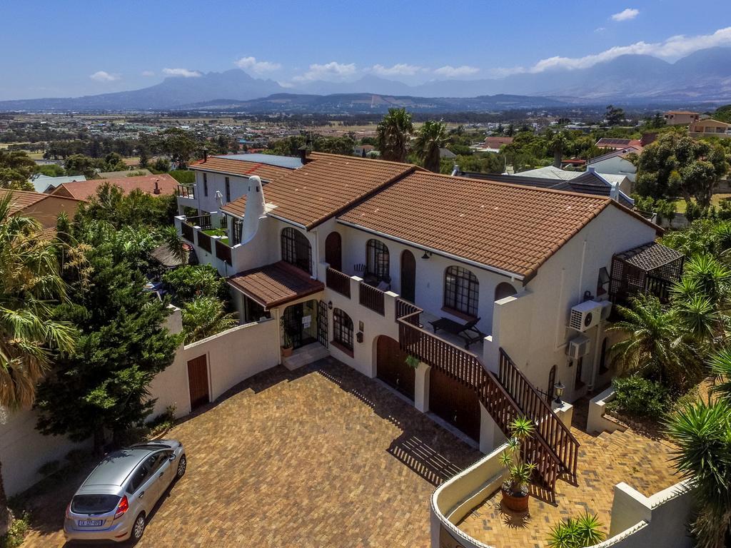 Gordon'S Bay Guesthouse Exterior photo