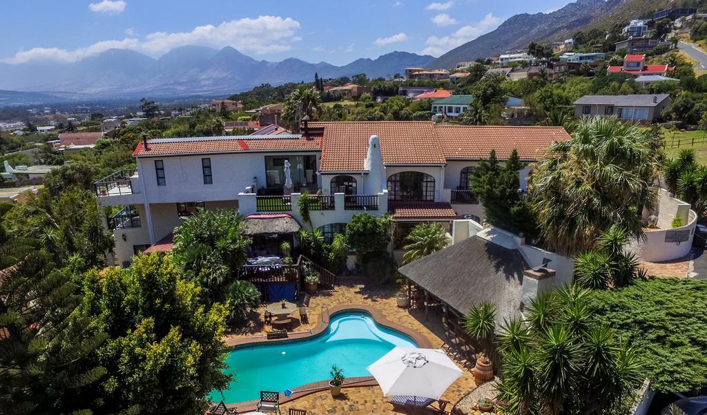Gordon'S Bay Guesthouse Exterior photo
