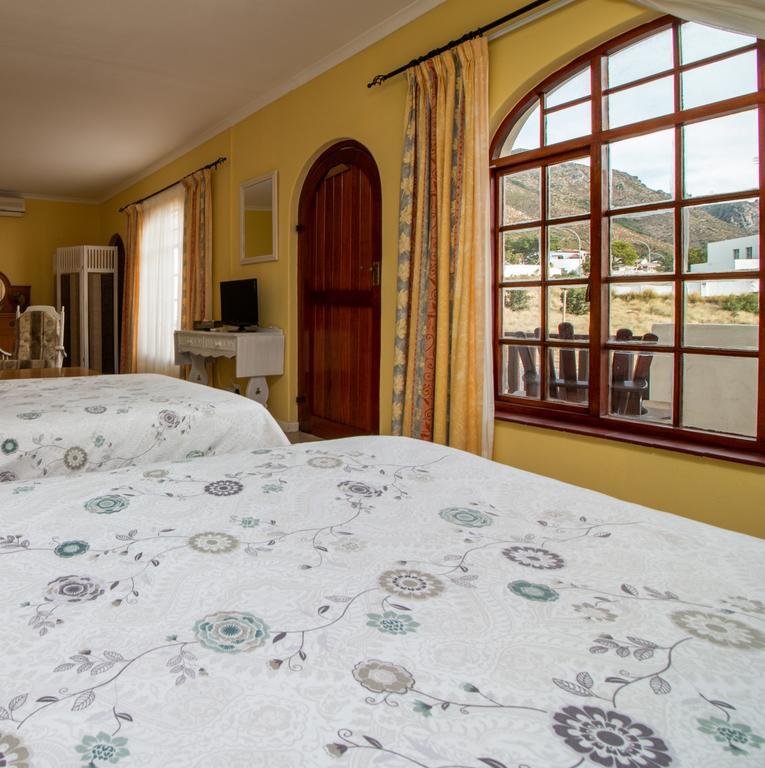 Gordon'S Bay Guesthouse Exterior photo