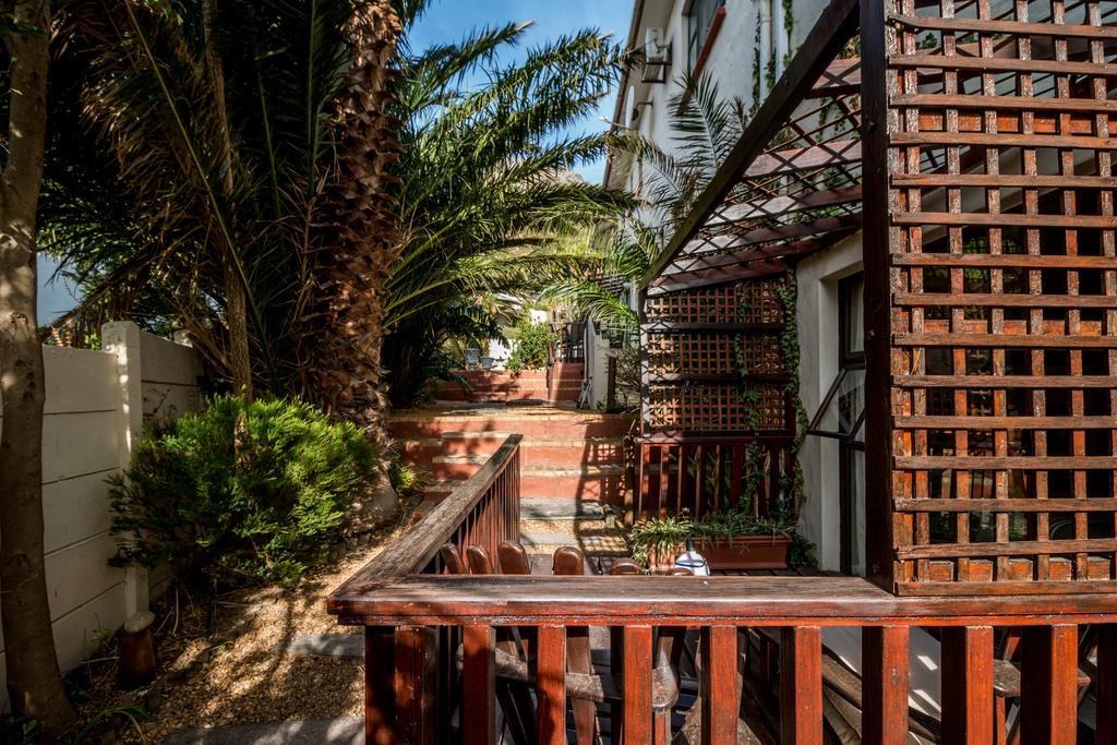 Gordon'S Bay Guesthouse Exterior photo
