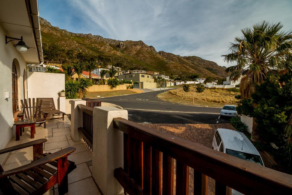 Gordon'S Bay Guesthouse Exterior photo